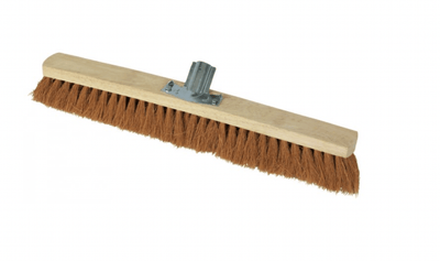 Balai et brosse d'extérieur
