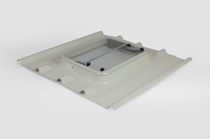 Lucarne de toit pour tôles bac acier ondulés profil 5 ondes – RAL 9002 Blanc – Vitre Synthétique incassable – LPP LUMICIEL